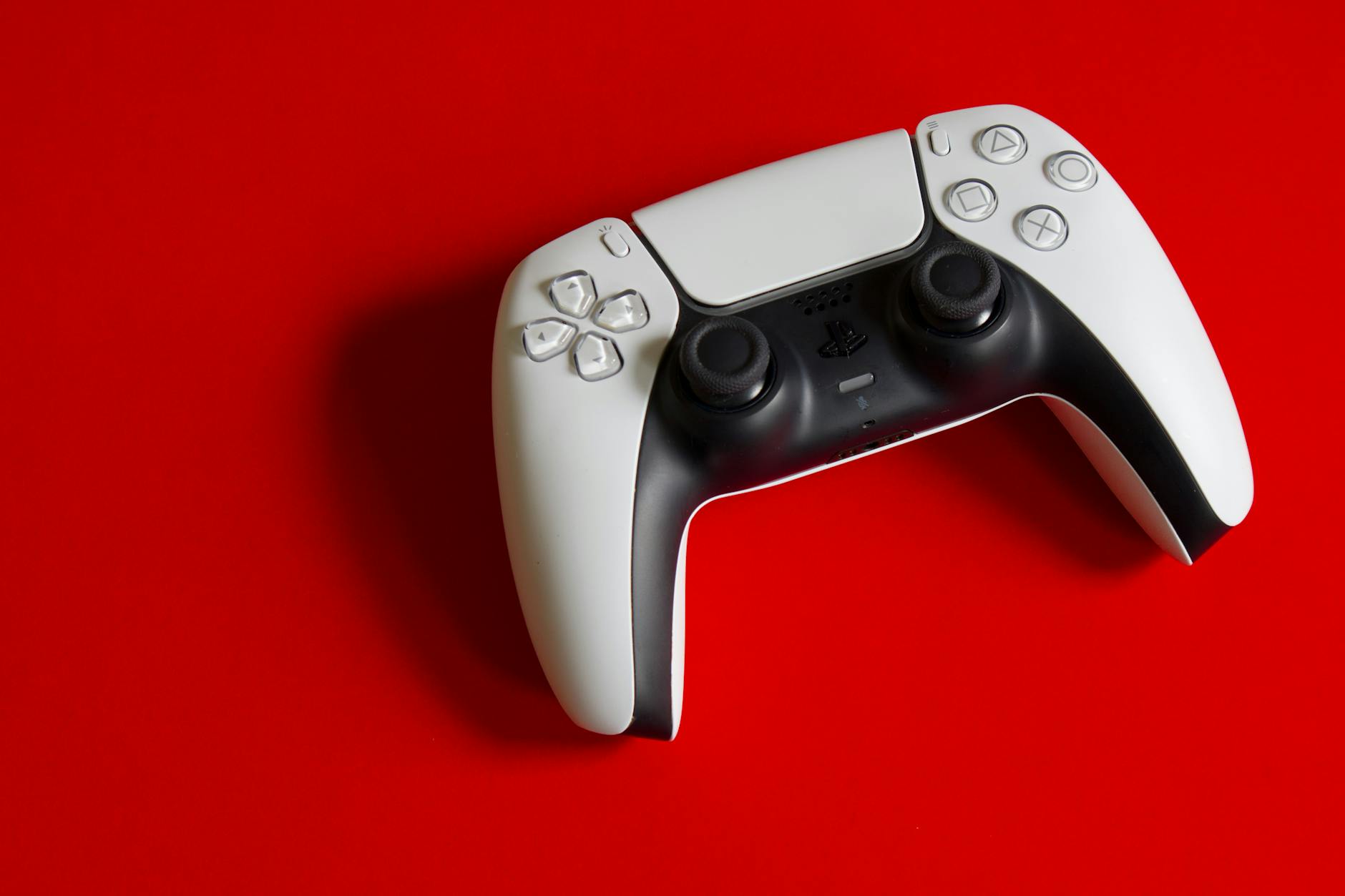 GameStop Eyes $55.5B EBay Bid Shifts Crypto Treasury