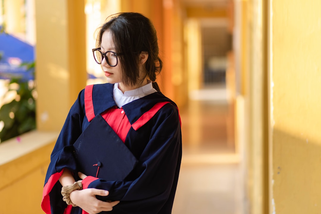 Is the College Degree Still Worth? 3 AI-Proof Lessons