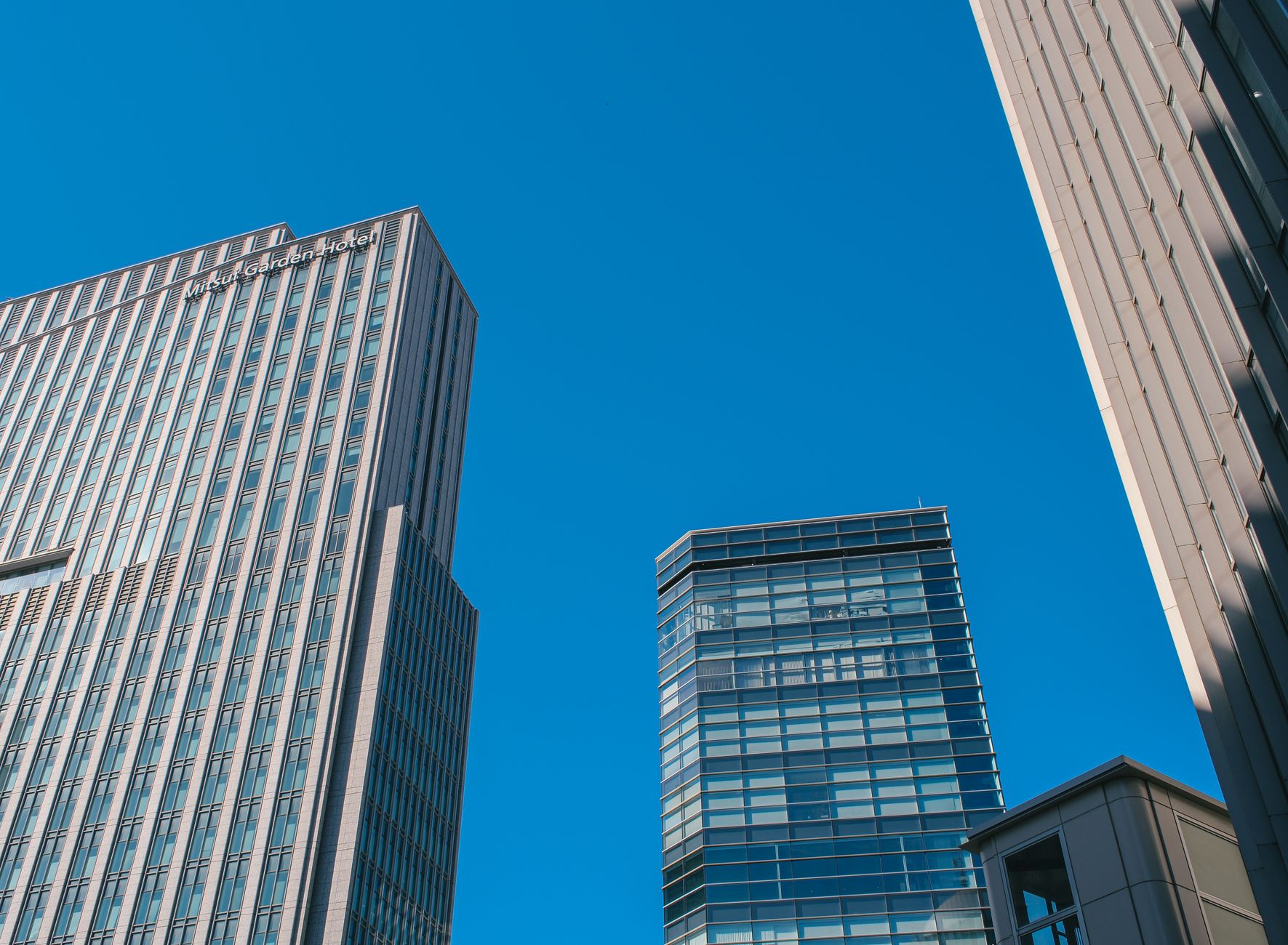 Japan’s Rally Without Risk: Hedged Fund Beats EWJ This Year