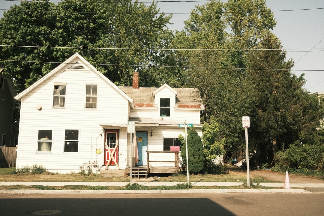 Median Home Price $417,700 and What It Means for Buyers
