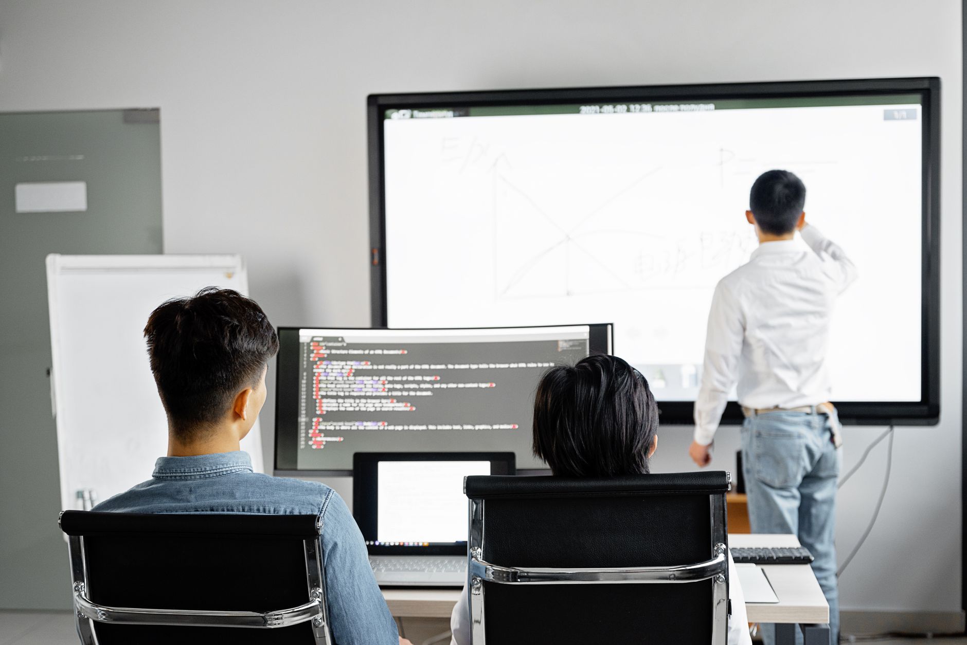 Microsoft Just Unveiled Coding Model: Can It Compete?