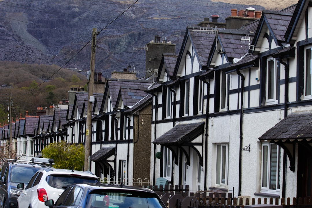 Mortgage Rates Haven’t Followed Oil Downturn So Far