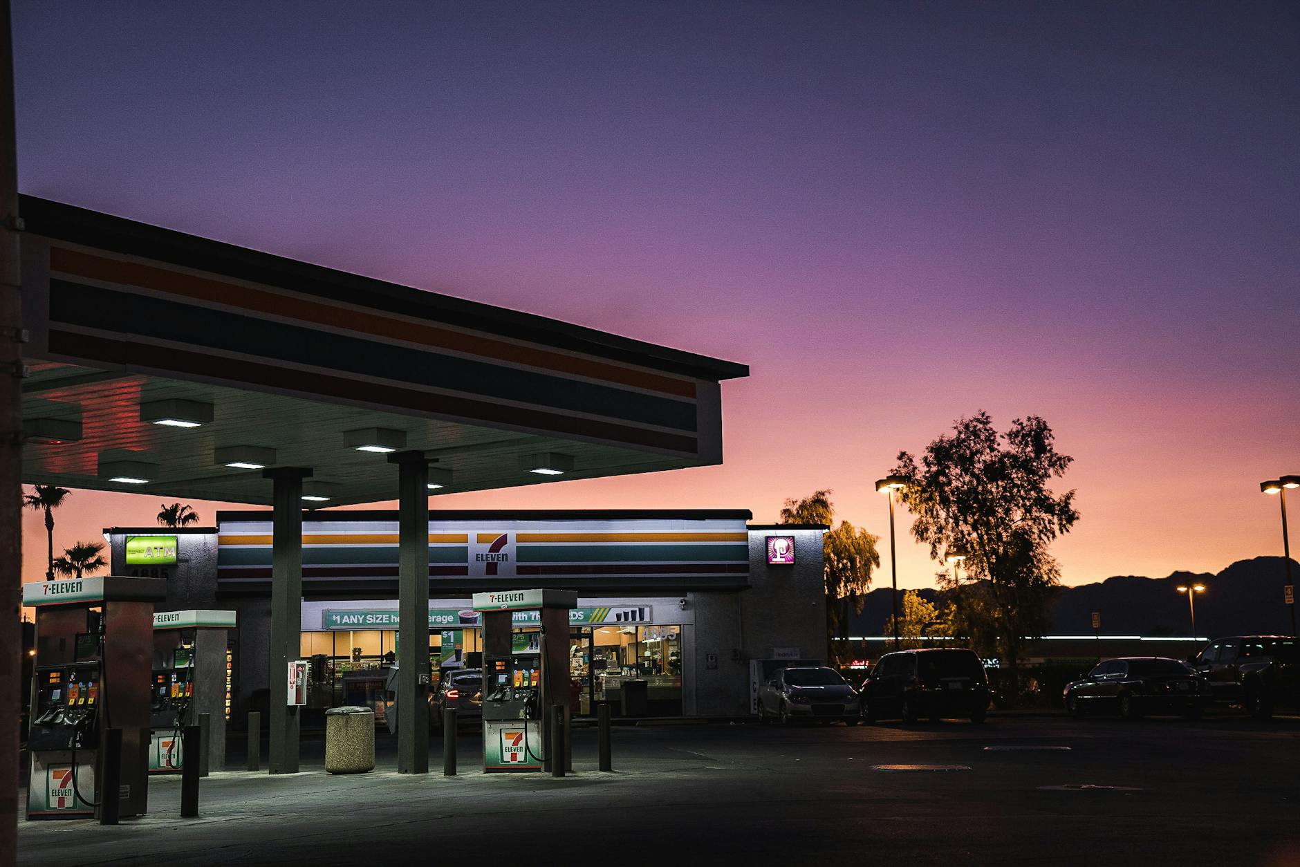 Munificent 7 Energy Stocks Lead AI Build-Out Play Now