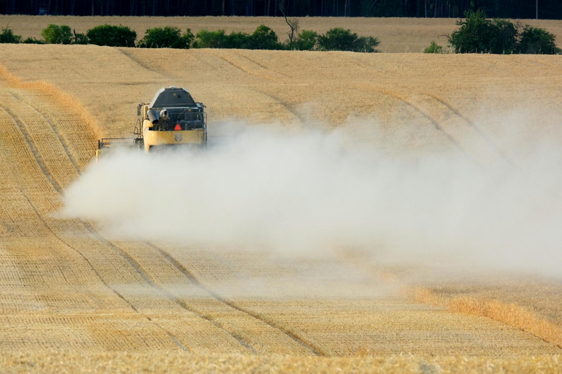 PFXF’s 6.7% Yield: Safe—Unless the Signal Flips Soon