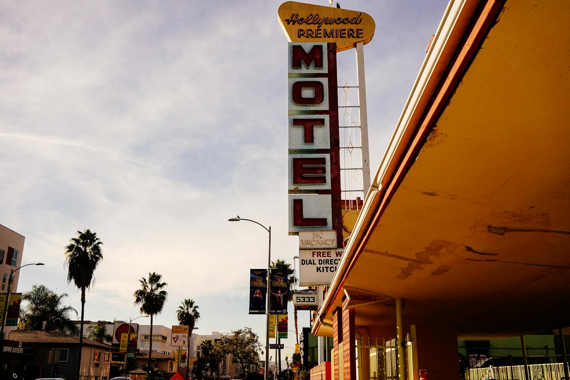 Piece Hollywood History: Gorgeous Palm Springs Estate Listed