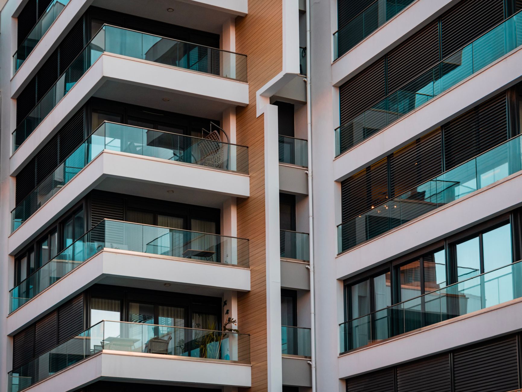 Pipeline Timing Shapes Real Estate Brokerage Retention