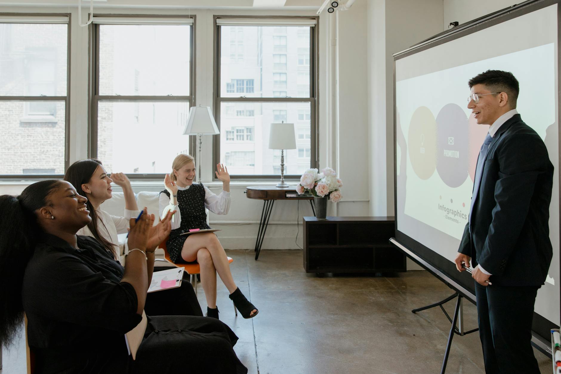 Pizzagate UFOs Among Questions for Clinton Epstein Fallout