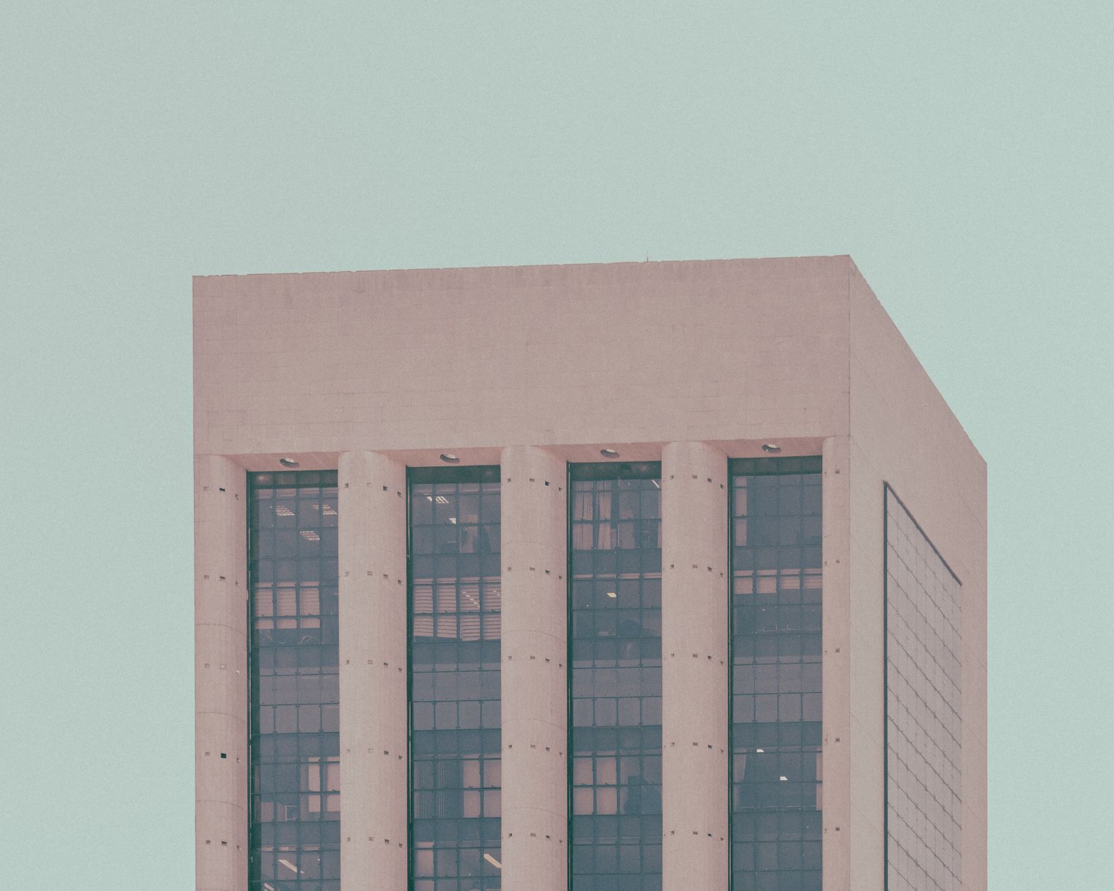 Portfolio Blueprint for Building $20,000 in Dividend Income
