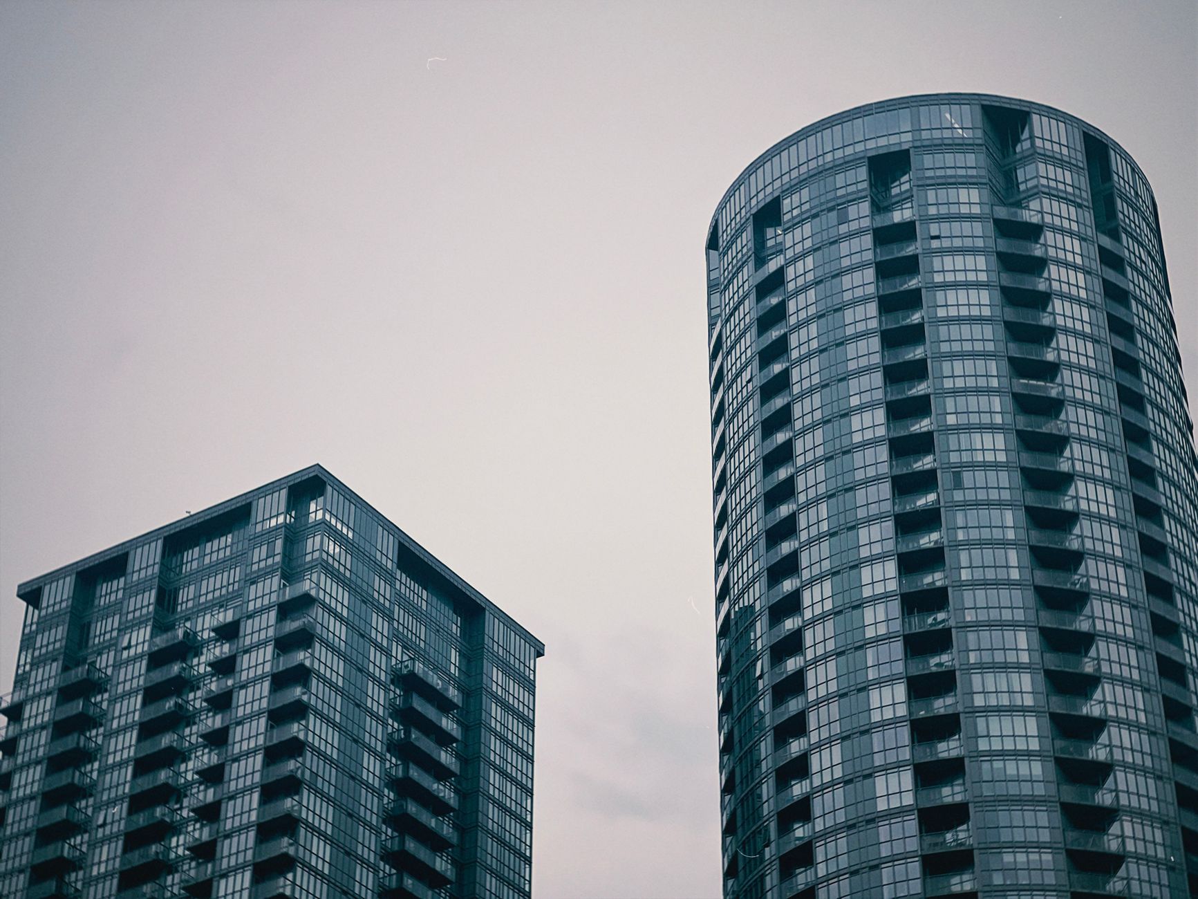 Real Estate 13% Gains Fueled by Data-Center AI