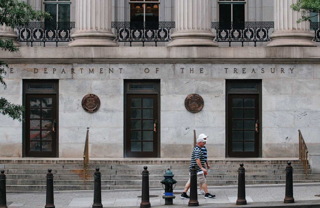 Reasons Federal Reserve's Interest Pause Spooks Markets
