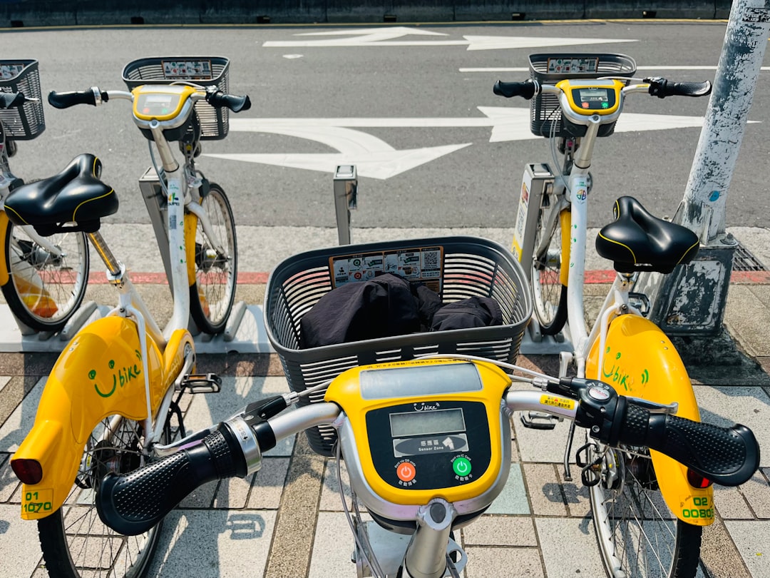 Retirees Using Ride Taiwan’s ETF Tap Chip Boom in Tech