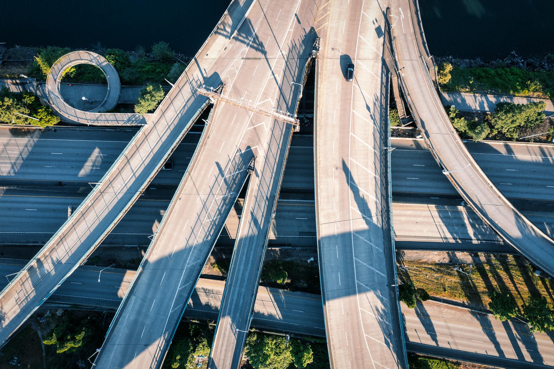 Ripple Roads Lead Analyst Maps Three Bullish XRP Outcomes