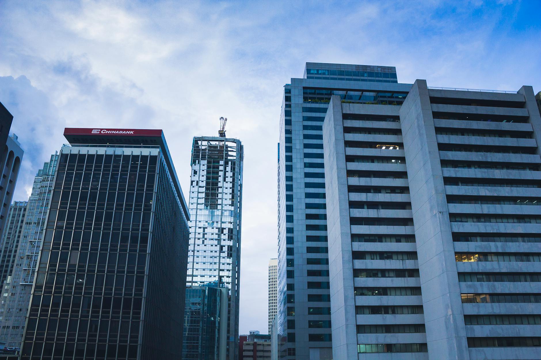 Rise of Social Offloading—When AI Replaces Empathy at Work