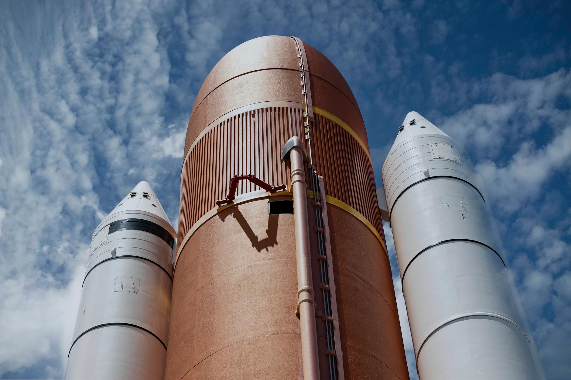 Rocket Lab Stock Surges 30%: Is It Outperforming Peers?