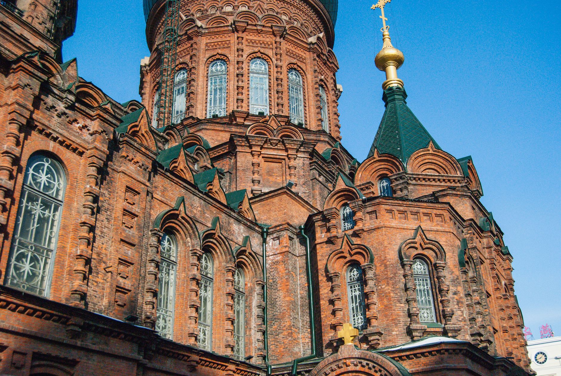 Russia’s Economy ‘Illusion’ Built on Debt Faces Banking Crisis