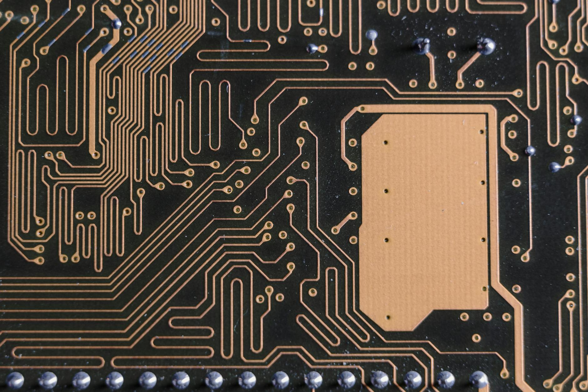 Semiconductor Pops 12% as Intel Drag Weighs on ETFs
