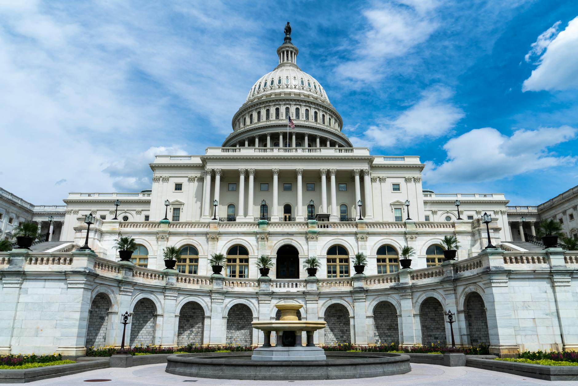 Senate Just Dropped 309-Page Crypto Bill to Reshape Markets