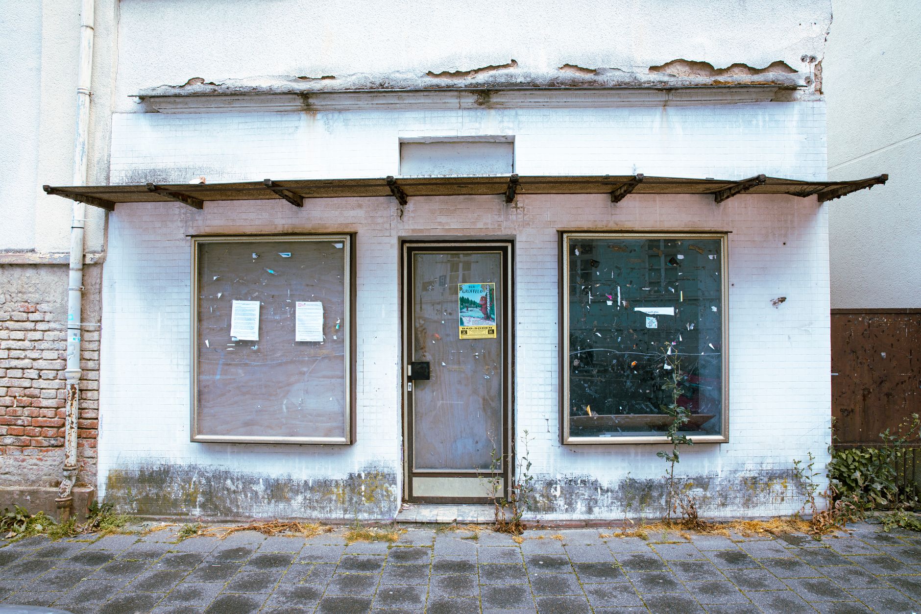 Shut Down Post Office Debate Sparks Market Reactions