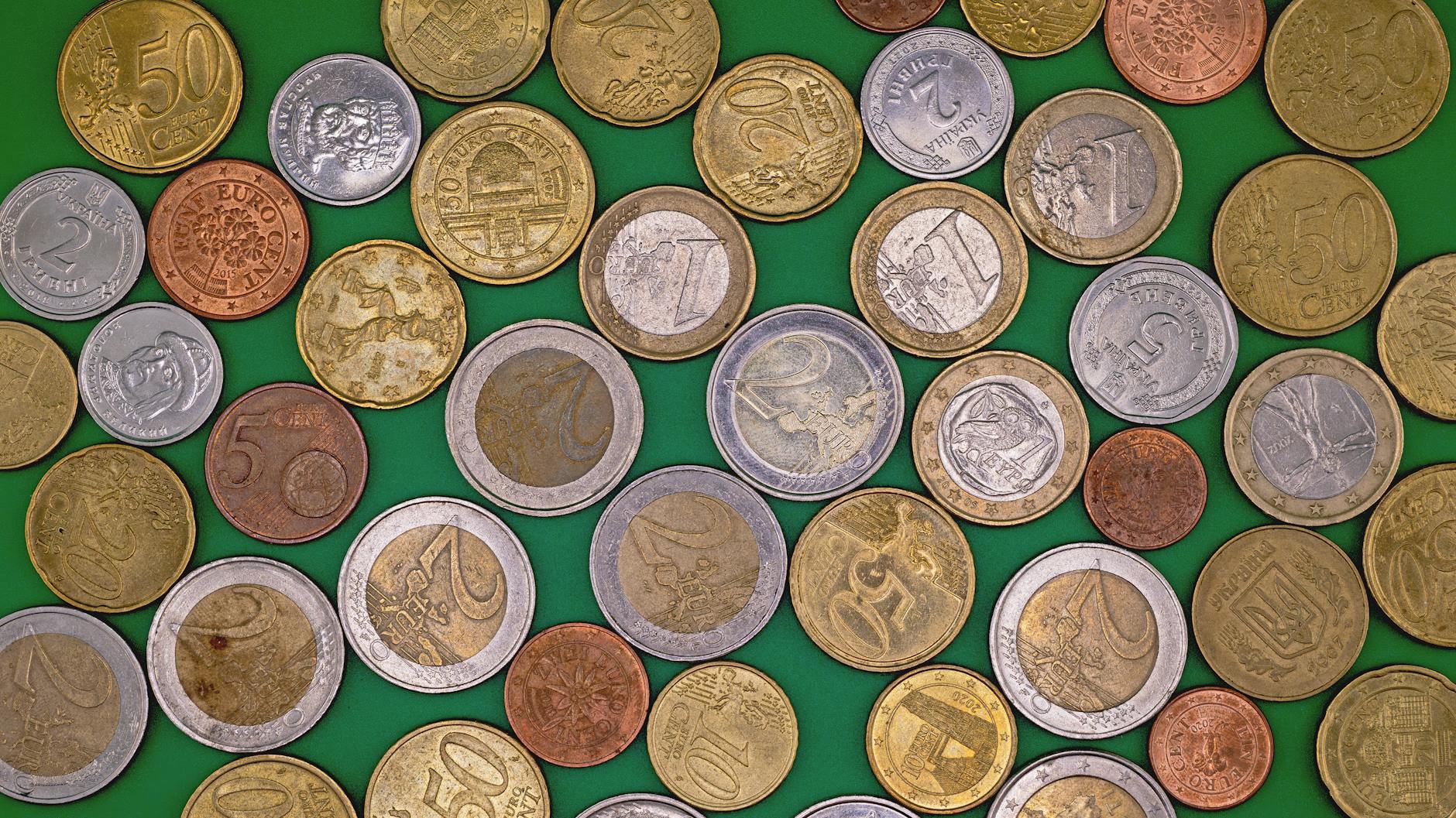 Spending U.S. Just Slumped as Banks See Cautious Shift