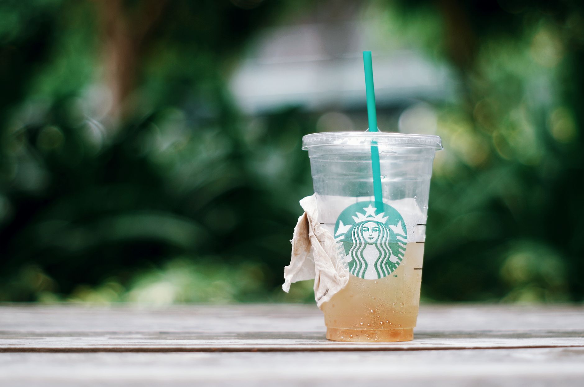 Starbucks Taps AI to Cut Reliance on Microsoft and IBM