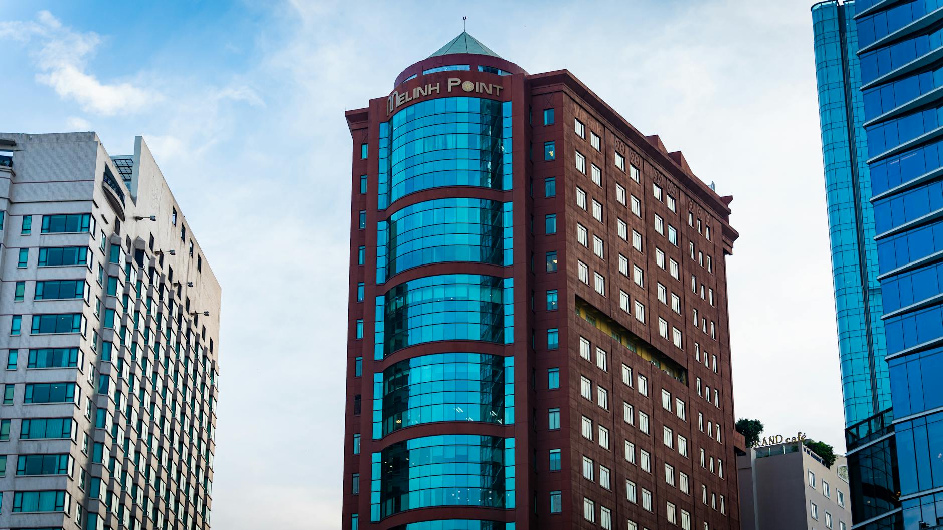 Sumitomo Closes Tri Pointe Deal, Elevates U.S. Builder Rank