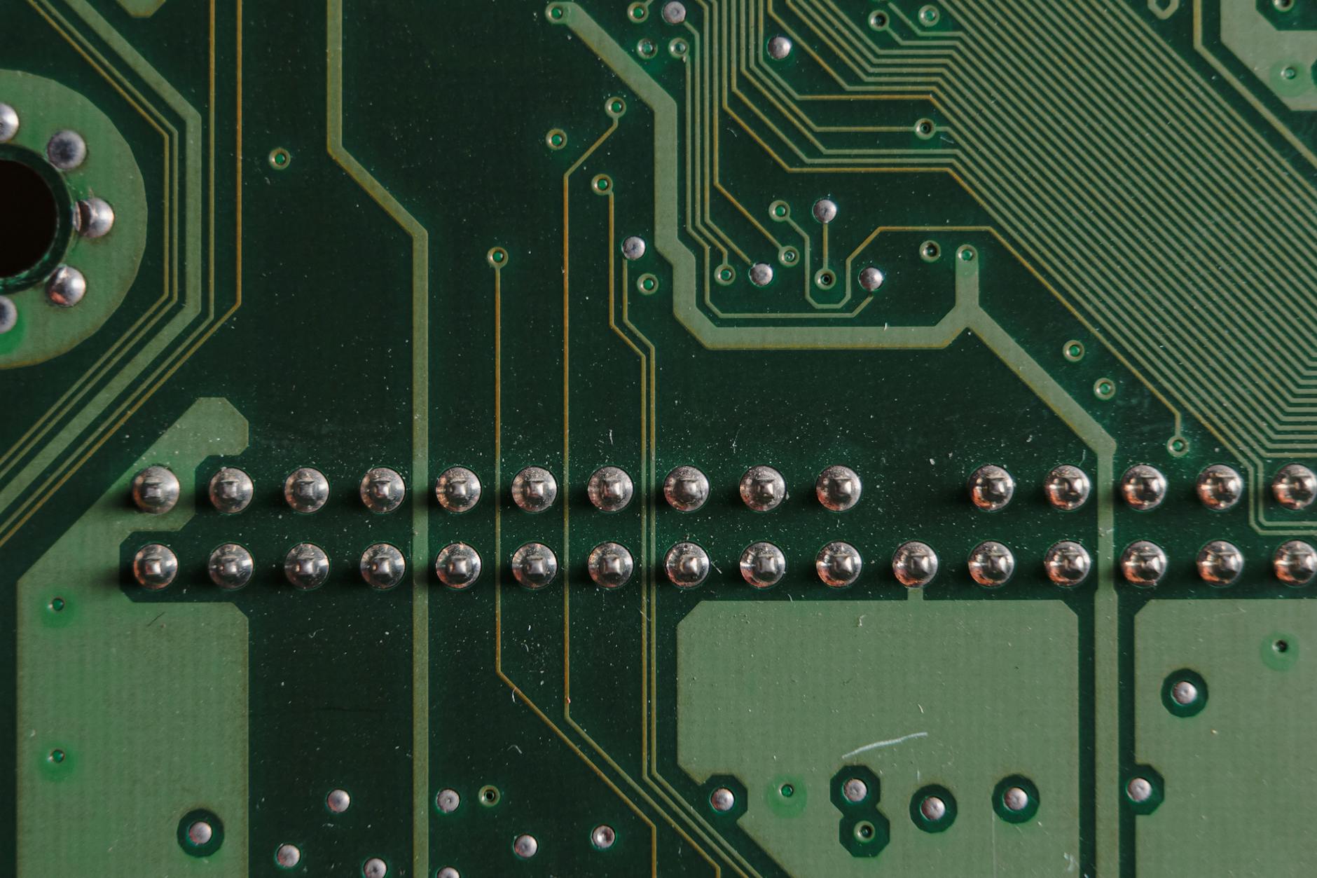 Super Micro Computer Jumps on Monday Amid Legal Fallout