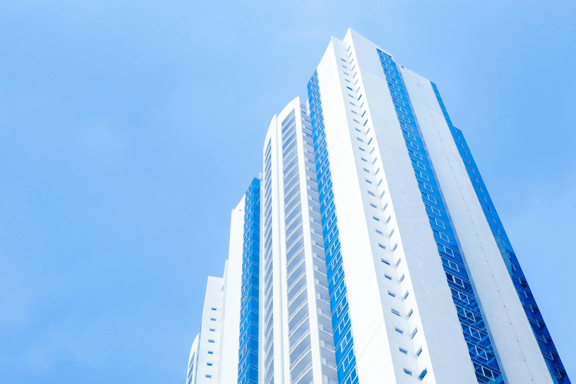 Super Micro Rises Margin as Guide Upside Fuels Rally
