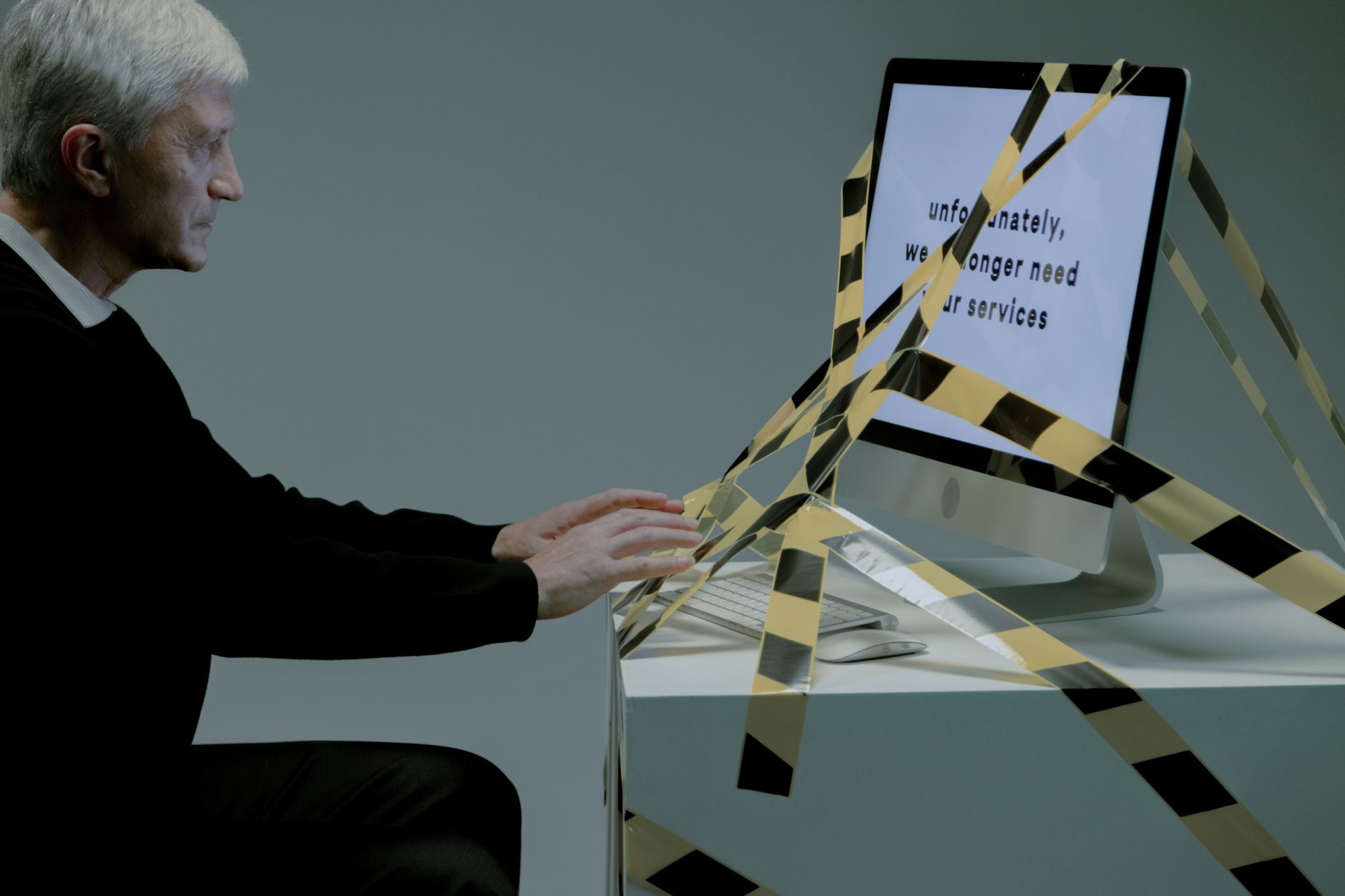 Tech Attention Crisis Workplace: AI Aims to Rebuild Focus
