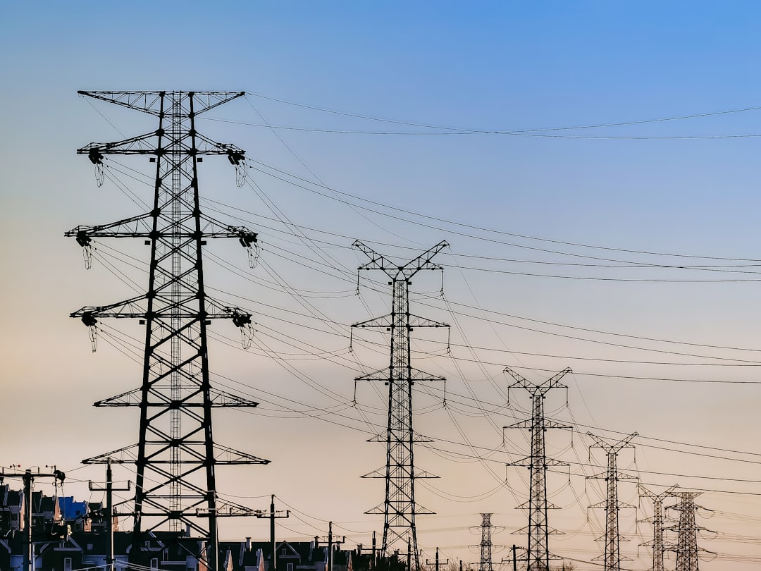 Tech’s Power Demand Surges Reshape Utilities Profit Maps