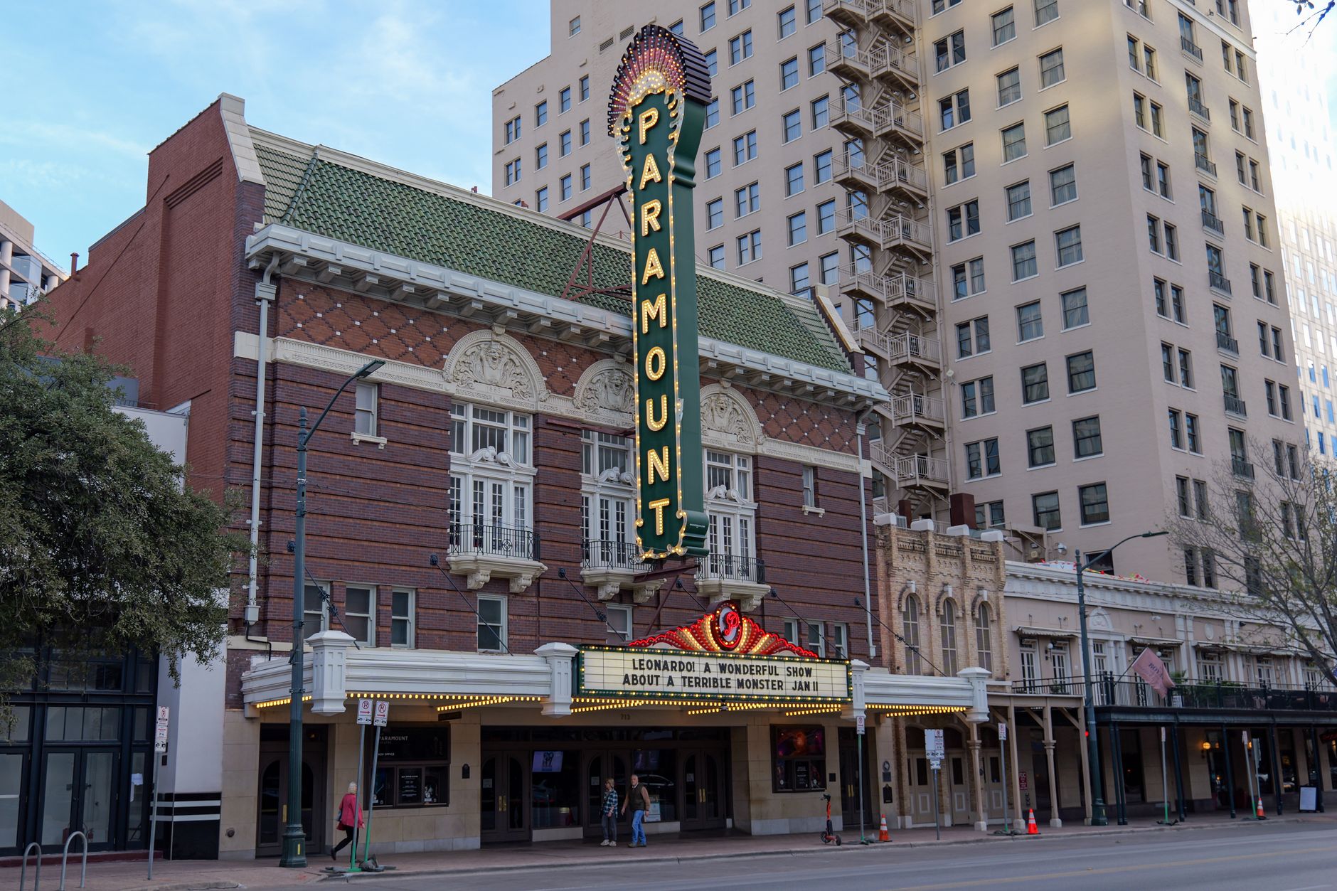 Twelve States Challenge Paramount Over Warner Merger