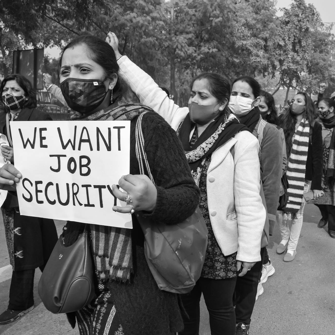 Unemployment Checks Fall to 2½-Year Low, Markets React