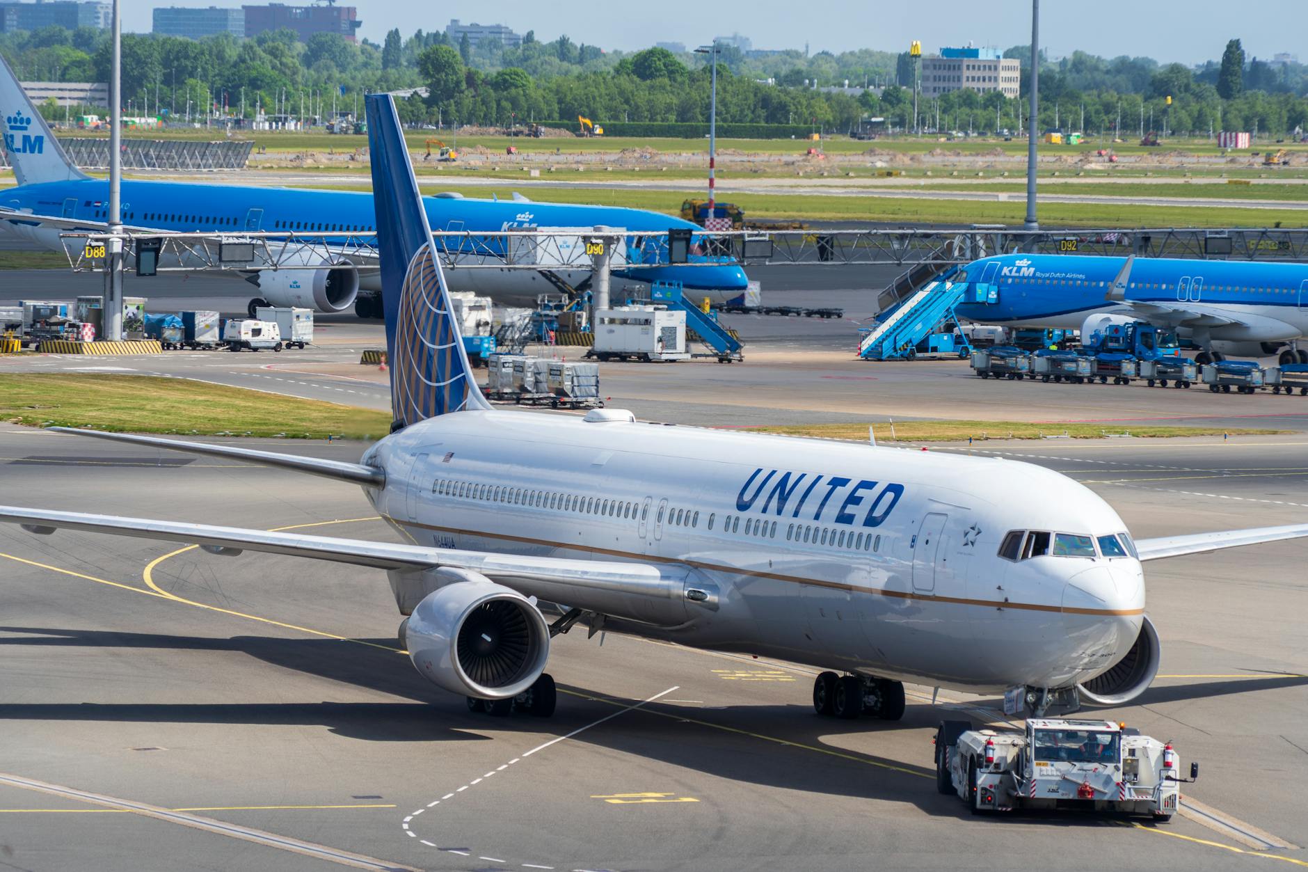 United Airlines’ Best Loyalty Perks Now Cardholder Only