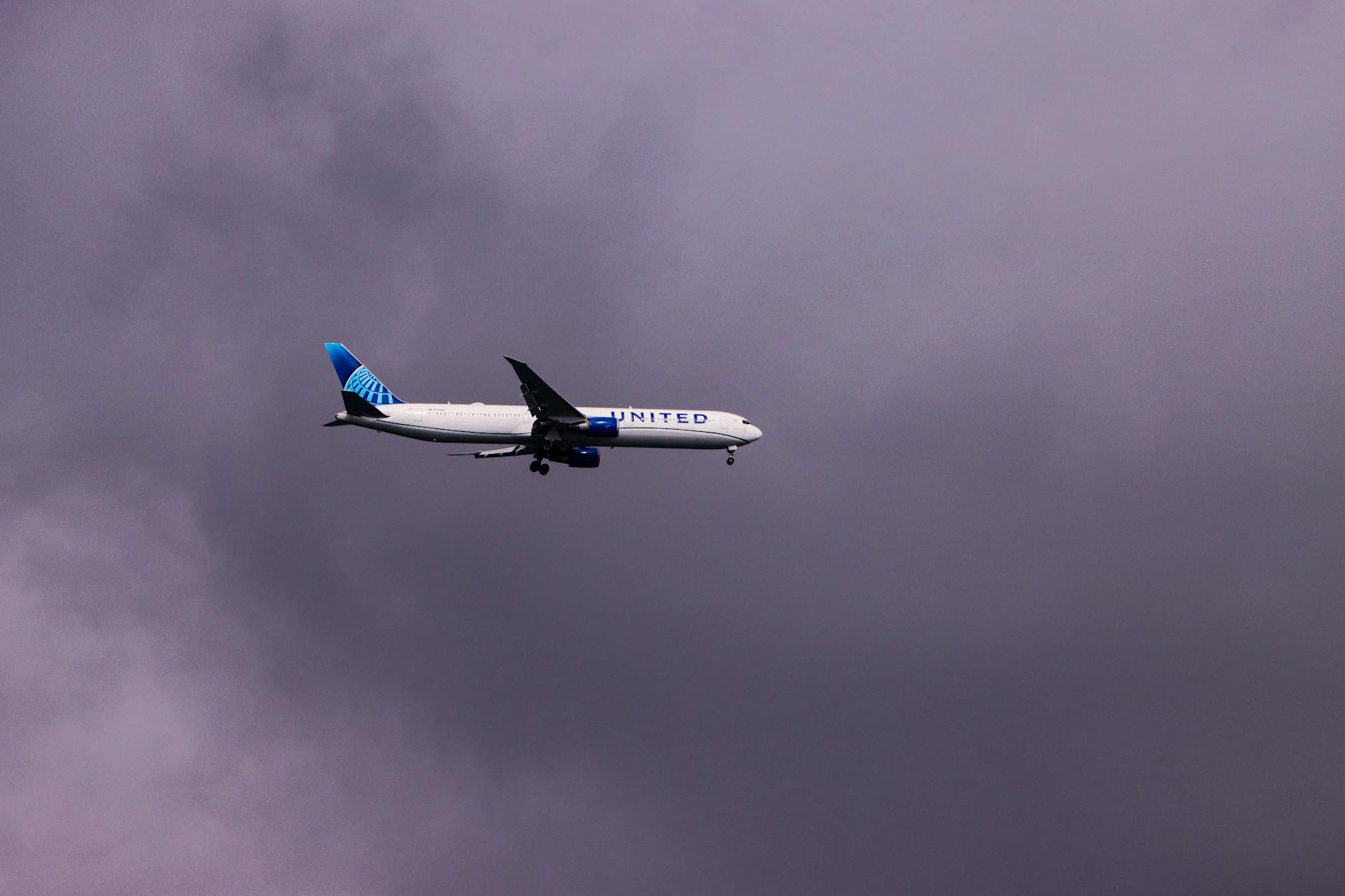 United Airlines Boots Passengers Refusing Headphones