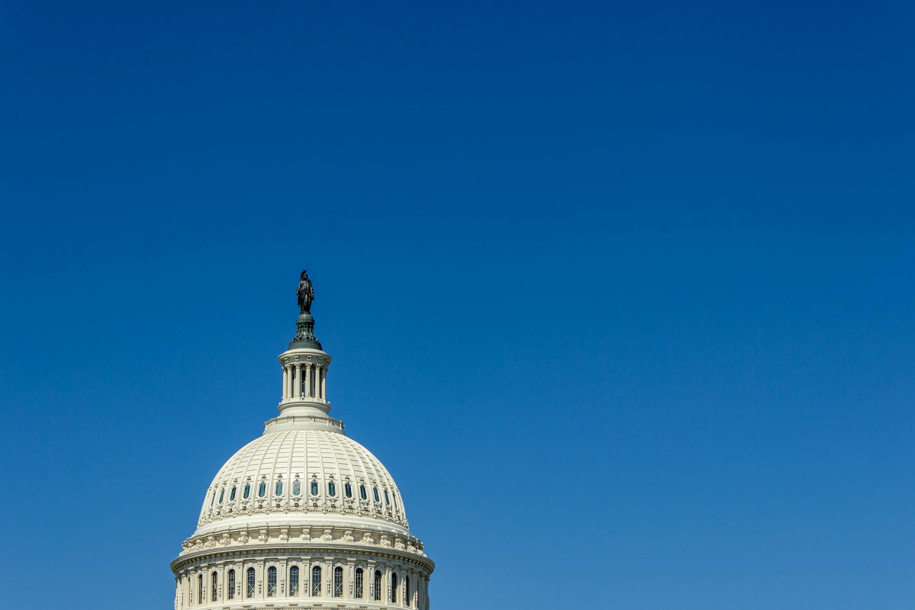 Updated Senate Banking Committee Tackles Stablecoin Rewards
