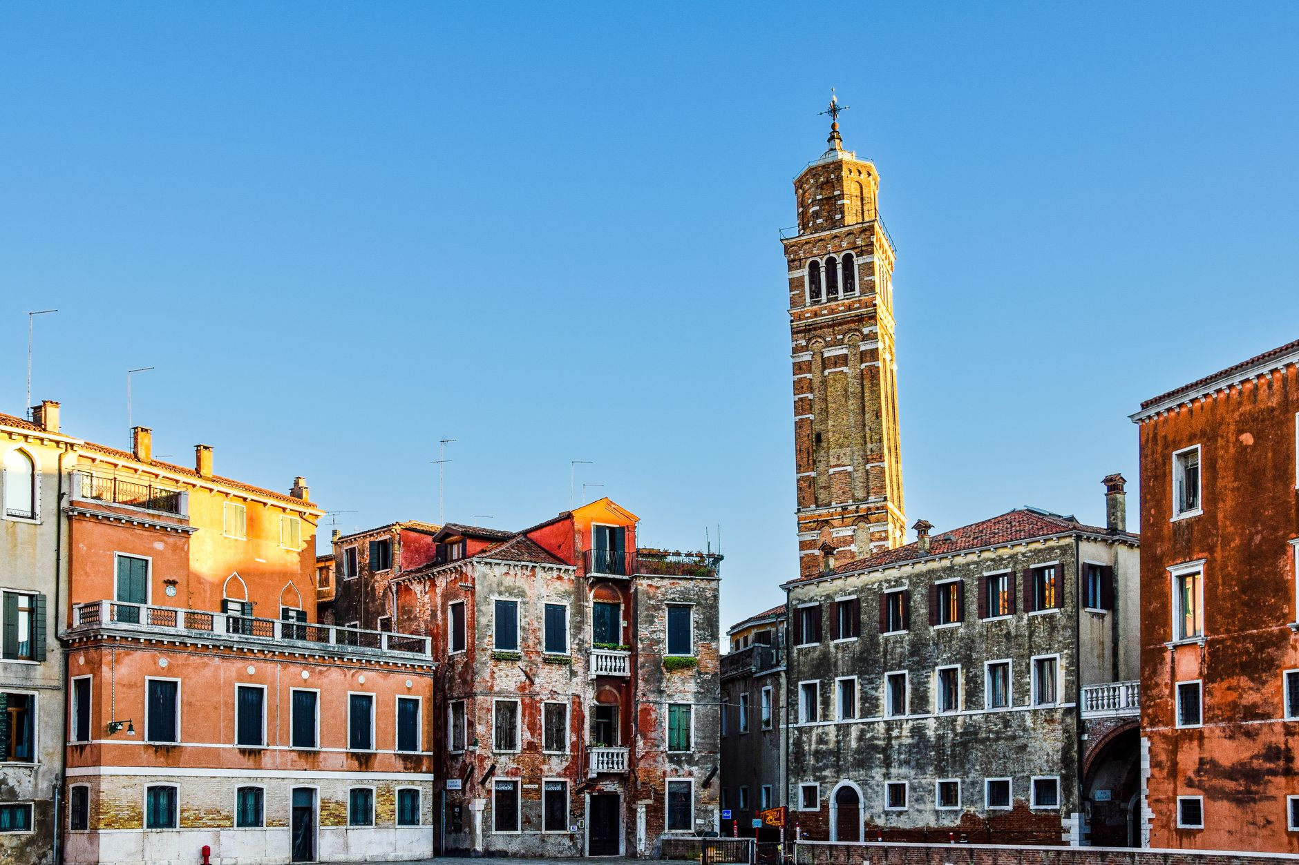 Venice Morpheus Tokens Climb as AI Ban Stokes Debate