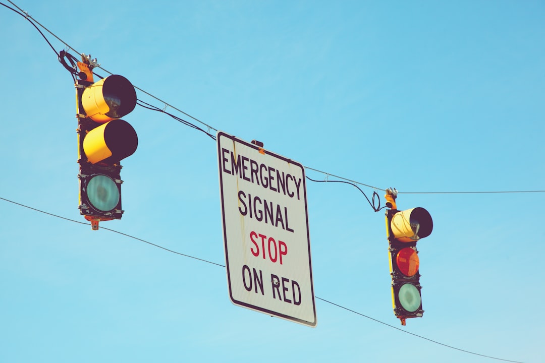 VOO Investors: Watch These Signals Ahead of Summer Moves