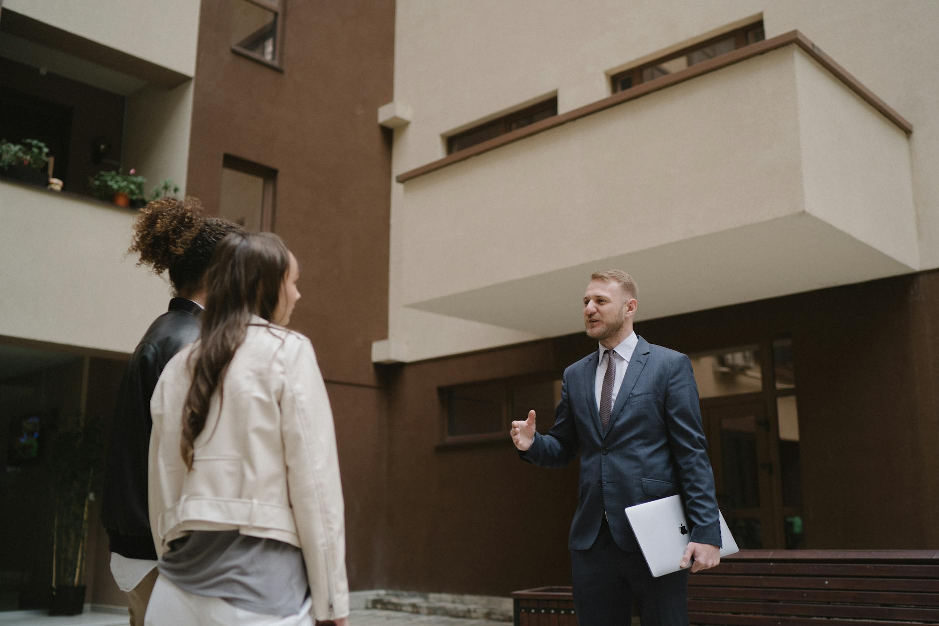 What Real Estate Agents Need to Know About HOA Governance