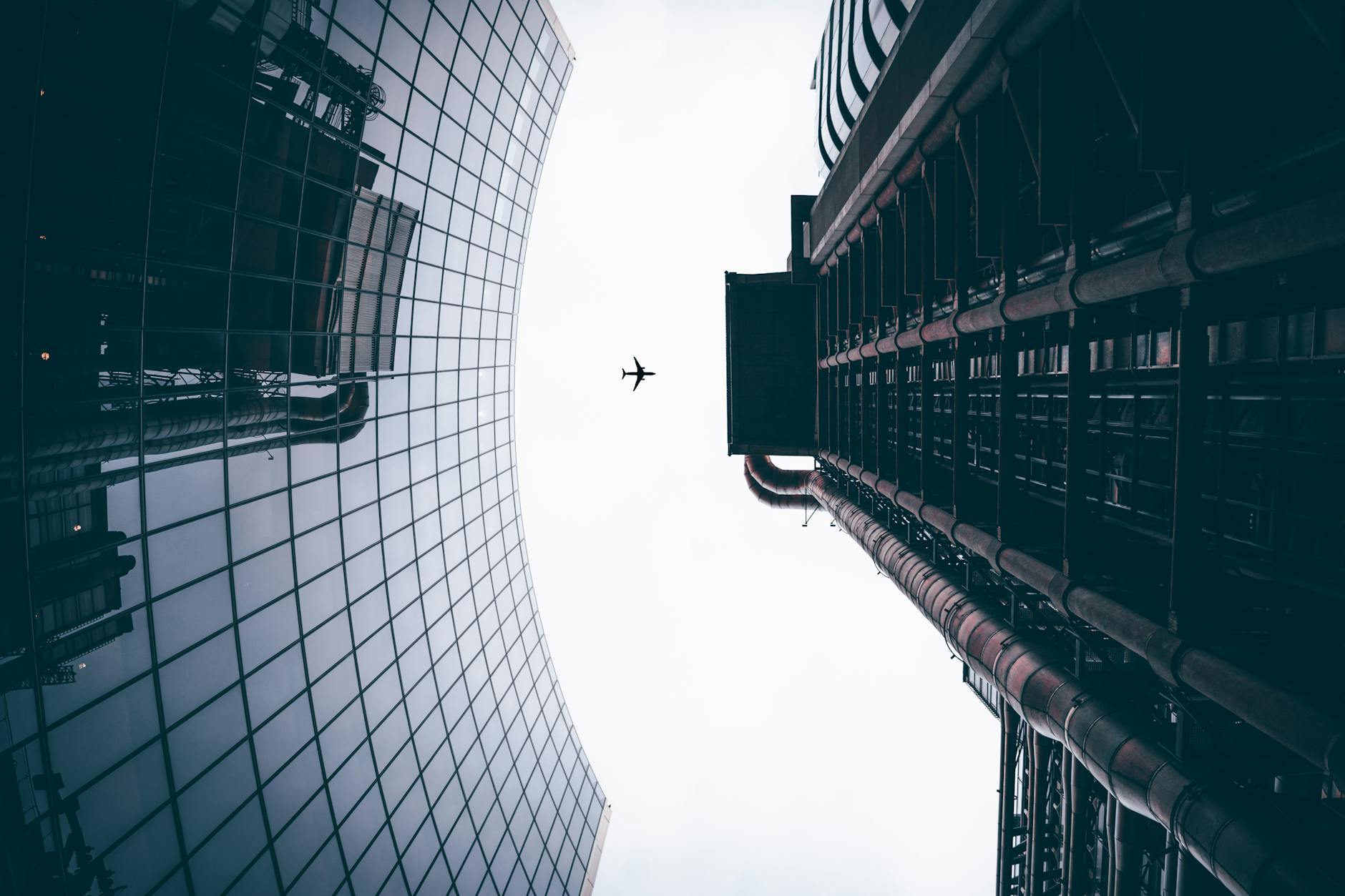 Will Short Flights Popular Continue in 2026? A Finance Look