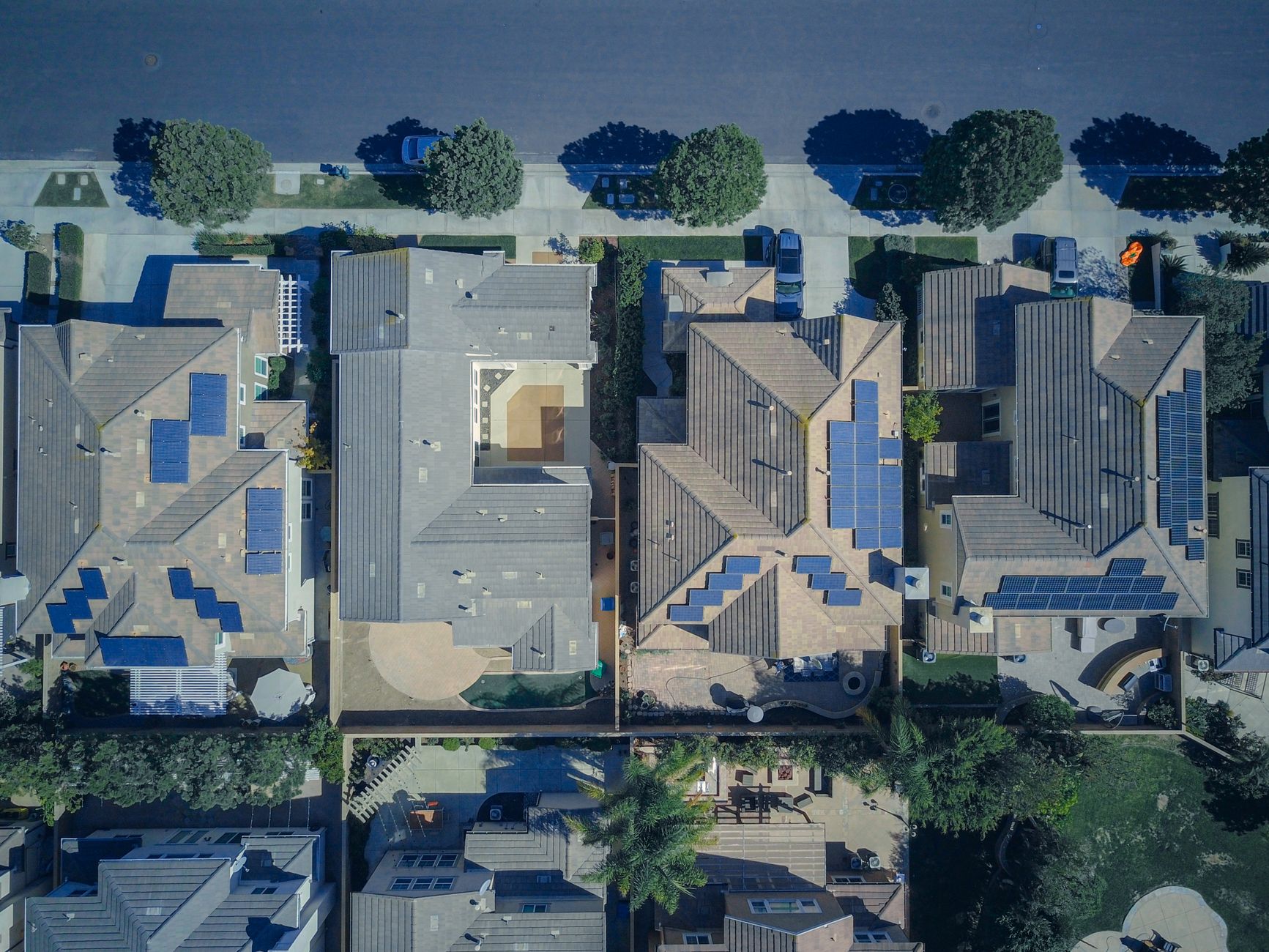 Your Solar Credit Expires in 2025: How to Claim 30% Back