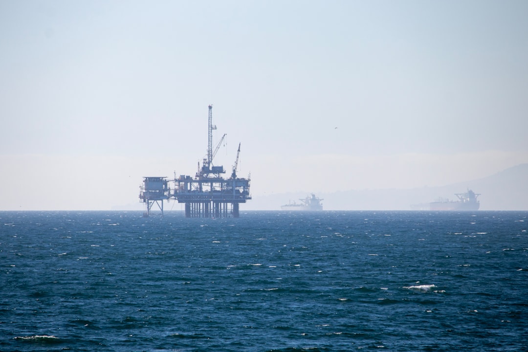 OIH holds roughly 26 oilfield services and equipment names, with big weights to the two giants that power the servic