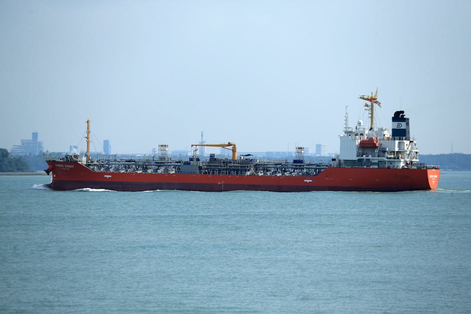 Tanker Traffic: Hundreds of Vessels Idle or Anchored