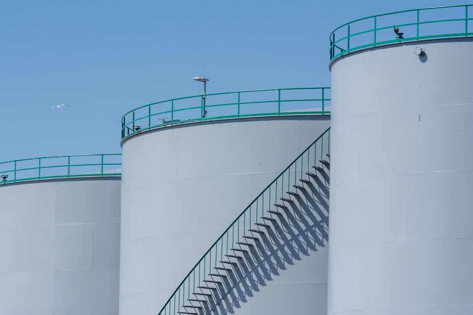 Oil and Natural Gas Dynamics