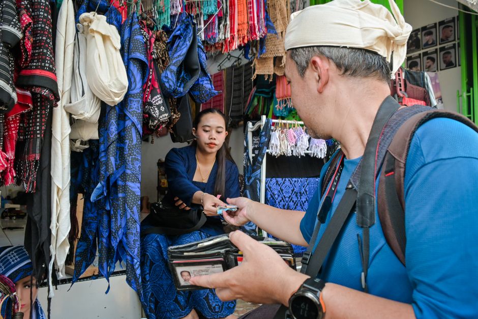 End-User Experience: From Wallets to Local Currencies