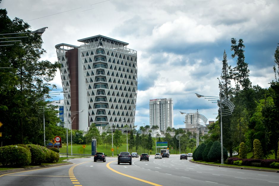 What Drives the Upside: The Catalysts Behind the Forecast