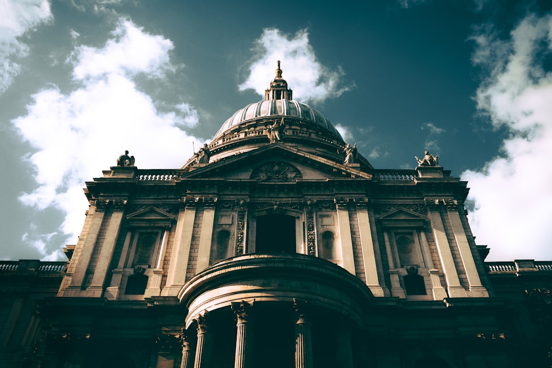 Governance, Staffing and the European Footprint