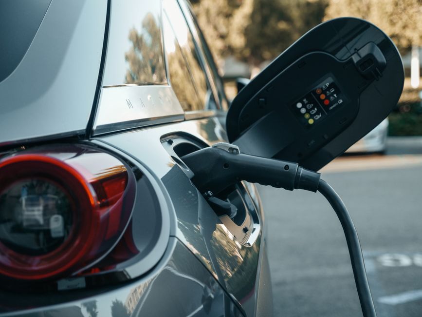 Sector Reaction: Lucid and Tesla Slip as Rally Fades