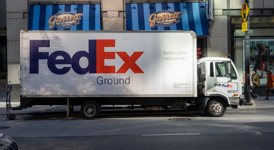 The Management Lesson Behind FedEx