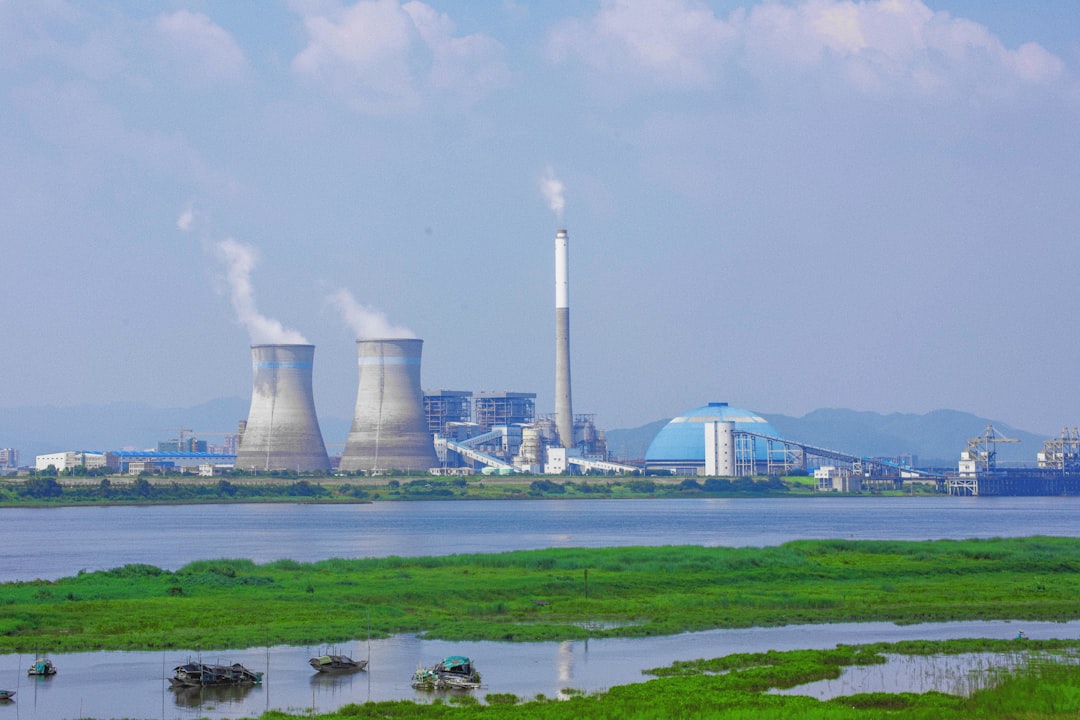 How to Compare These Two Nuclear Energy Stocks