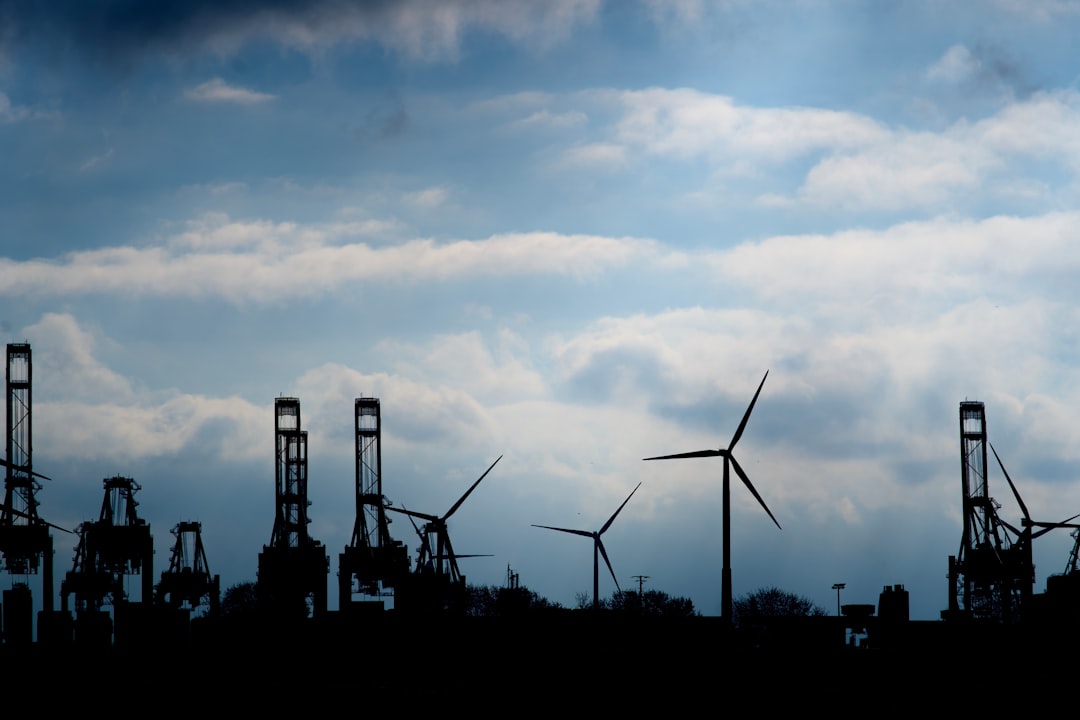 Geopolitics Meet the Oil Market