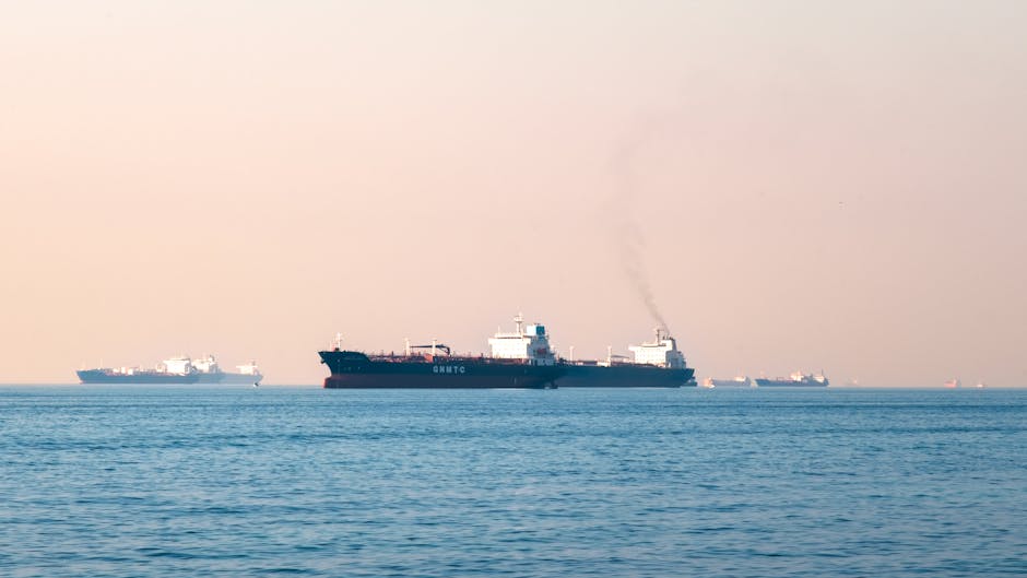 Oil Markets in a Tight Patch: Hormuz, Reserves, and Real-World Spillover